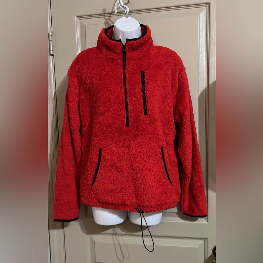 𝅺PLUSH PULLOVER - Picture 2 of 4